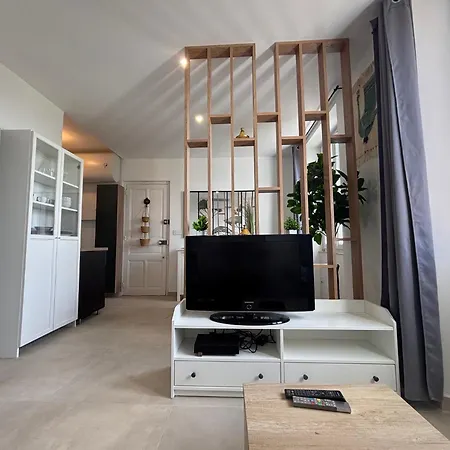 Apartamento Centre Historique, Climatisé, Parking Gratuit